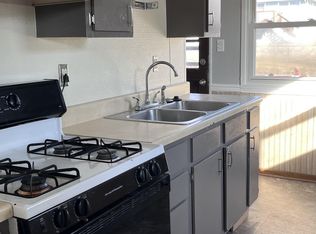 2424 Reynolds Ave SW, Cedar Rapids, IA 52404