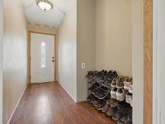 2nd image of 1007 Park Hill Dr