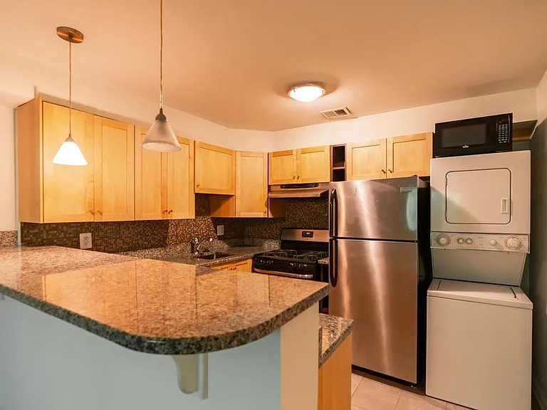 2304 Naudain St #D — Photo 5