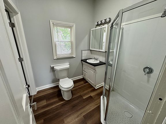 5th image of 804 Lake Dr SE #1