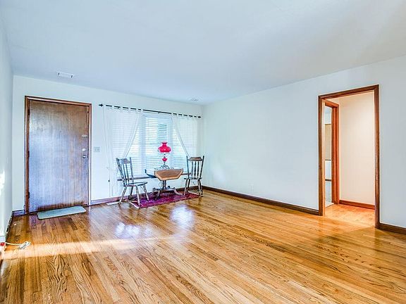 4th image of 2732 Manchester Dr