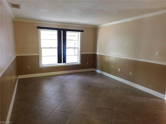 3rd image of 5955 Milne Cir