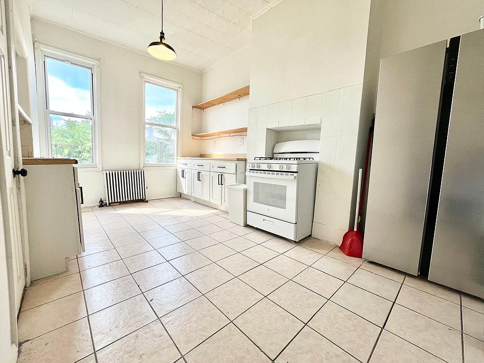 1st image of 257 Himrod St APT 3R
