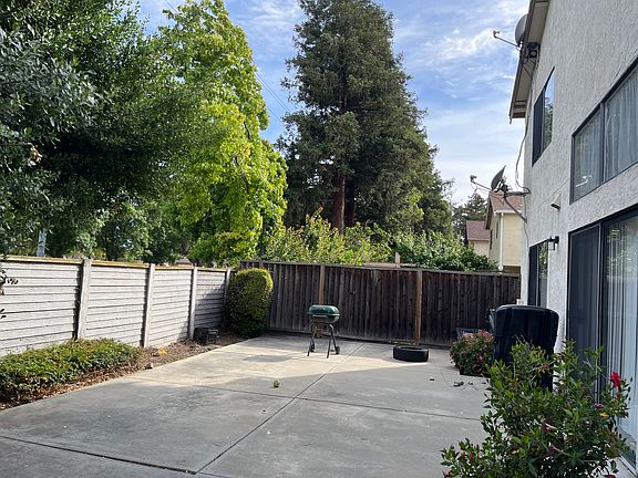 Low maintenance backyard for children to play