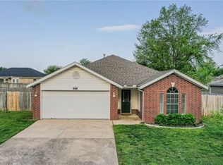 521 N D St, Decatur, AR 72719