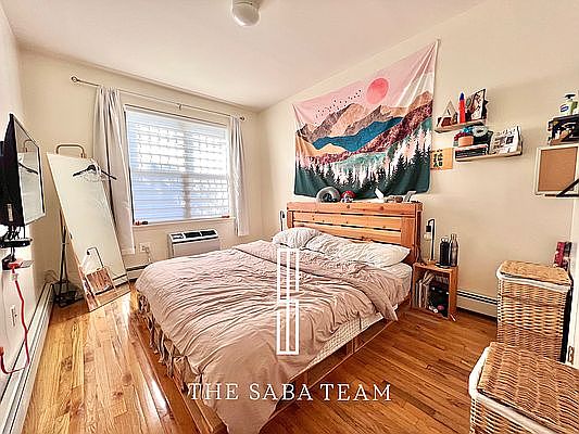 1st image of 133 Columbia St #1