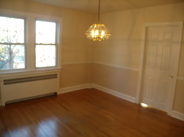 86 E Plumstead Ave, Lansdowne, PA 19050