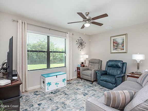 5th image of 2615 Alibird Dr