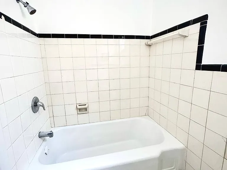 32 Belgravia Ave #MAIN — Photo 11