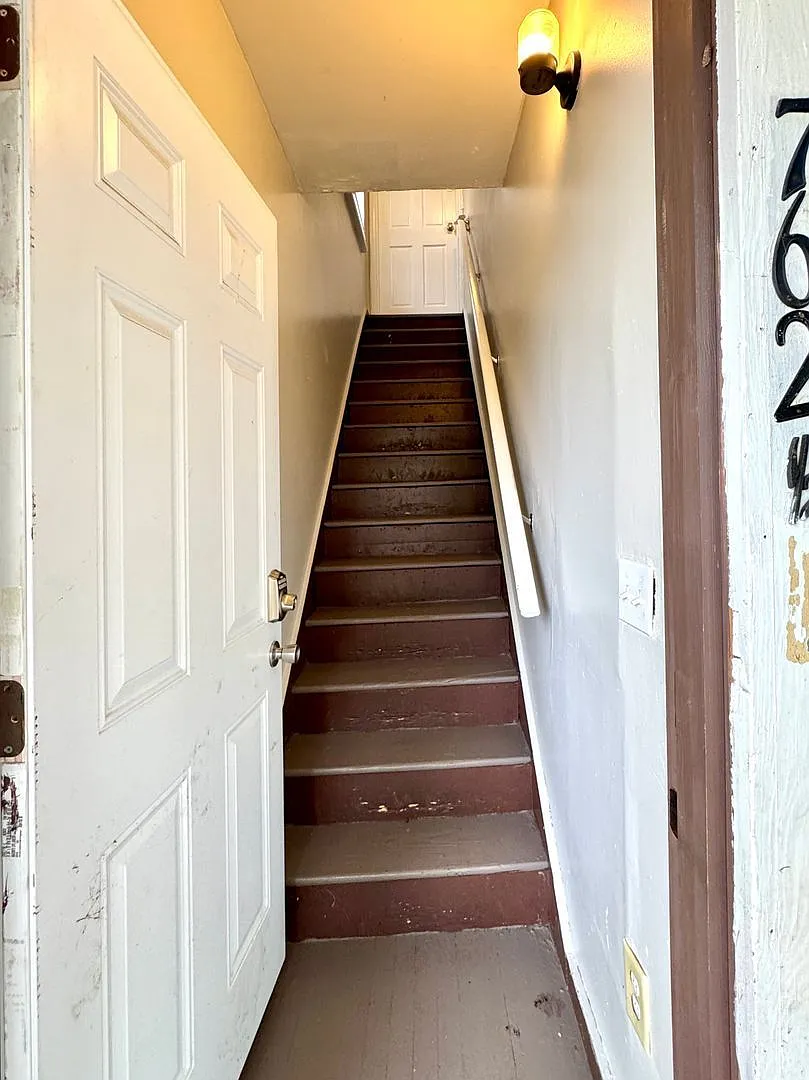 1 bed, 1.0 bath, $750 — Photo 2