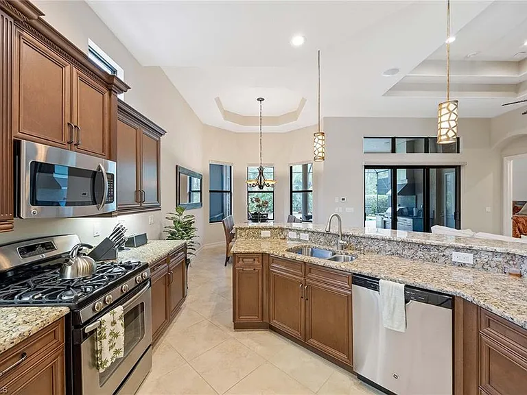 6255 Brunello Ln — Photo 12