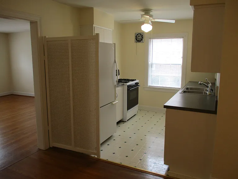 2721 Brownsboro Rd #2 — Photo 6