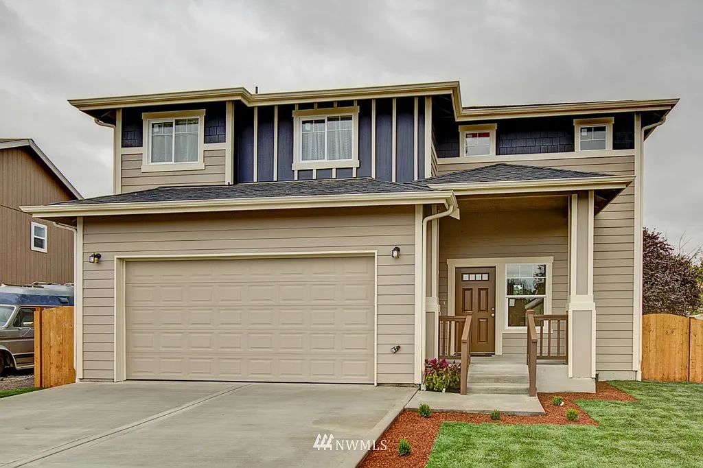 253 1st Avenue W photo 1