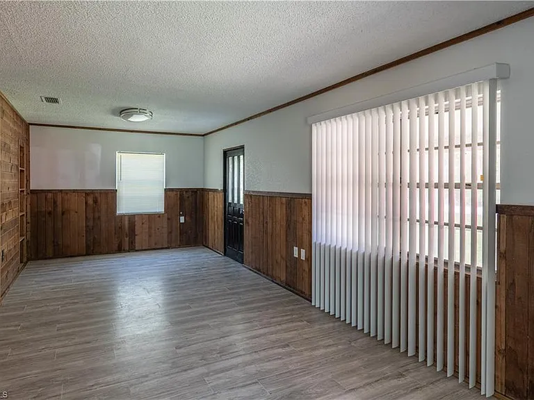 2352 Sunny View Dr — Photo 4