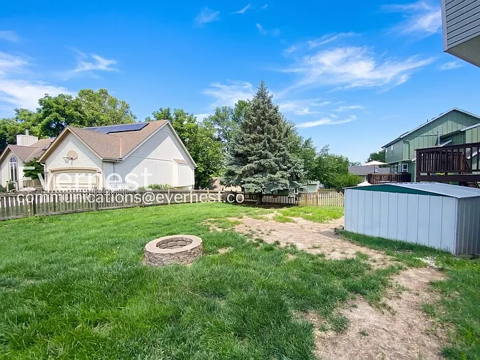1104 E Pineview St — Photo 22
