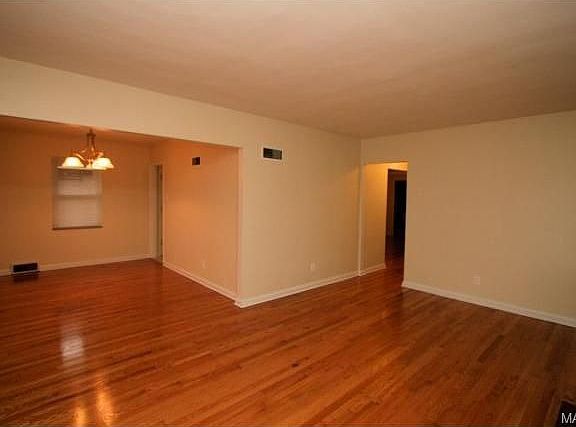 5th image of 4161 Loughborough Ave