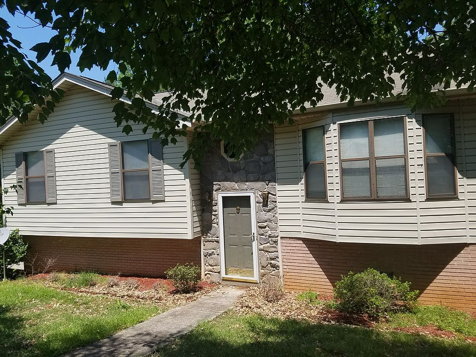 1st image of 13609 Date St