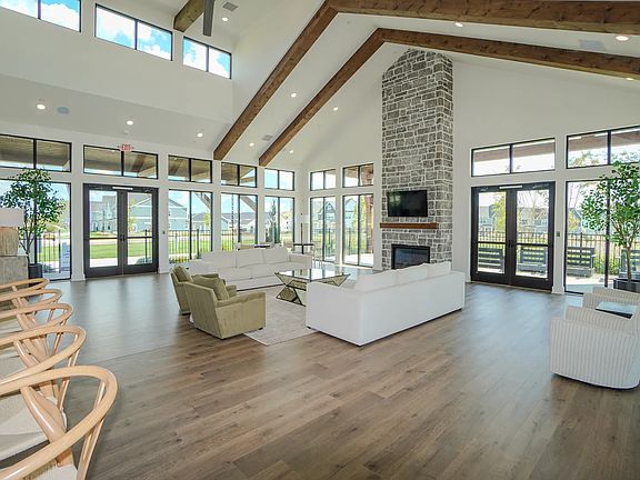 3rd image of 5009 Greentree Dr
