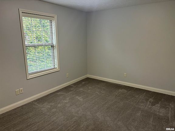 5th image of 2315 W Paddington Ct