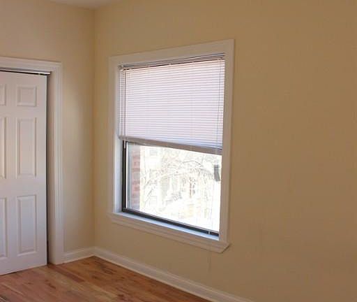 5th image of 829 W Waveland Ave APT 3