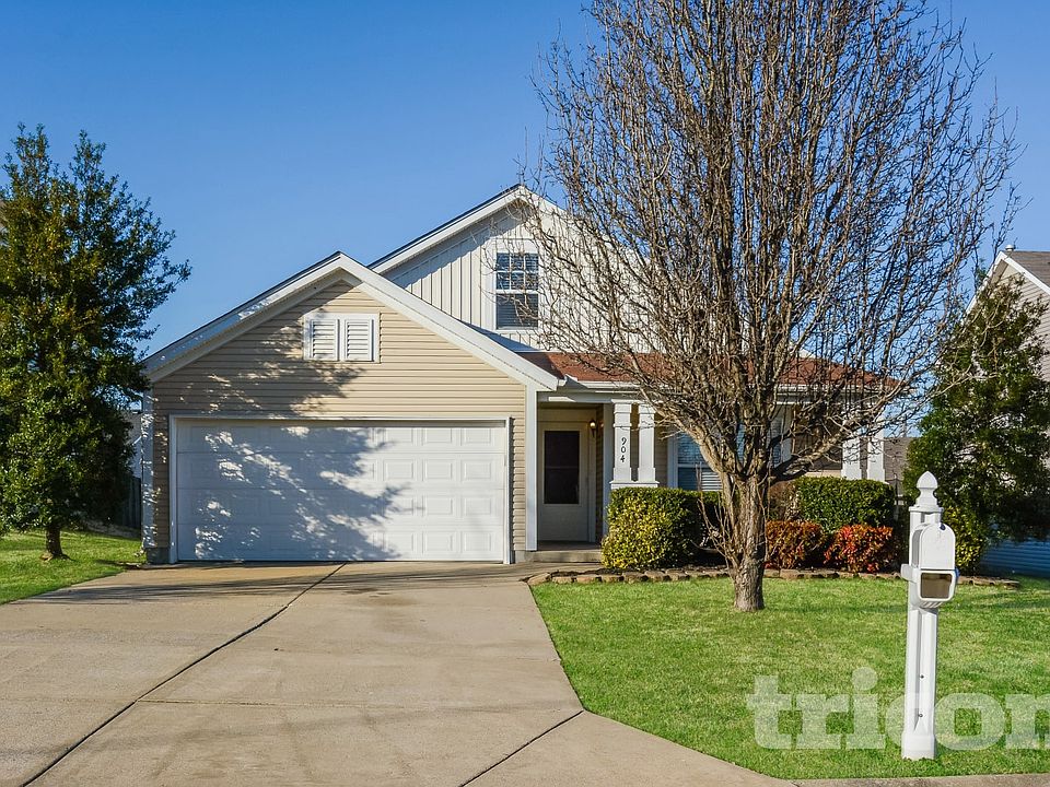 1st image of 904 Grand Oak Dr