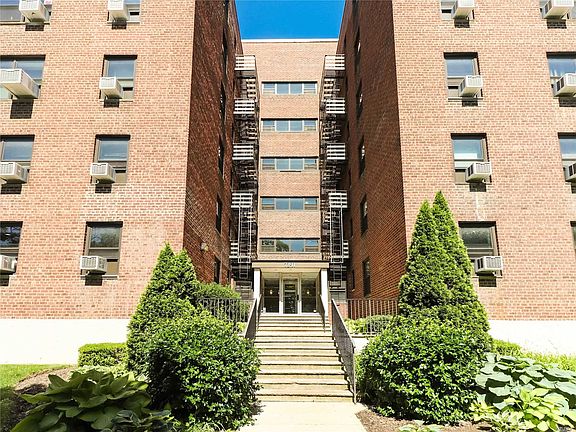 3rd image of 73-11 210th St APT 6H