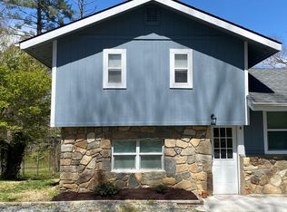 184 Wickins Dr #A, Hendersonville, NC 28791