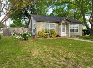 503 N 10th St, Sanger, TX 76266