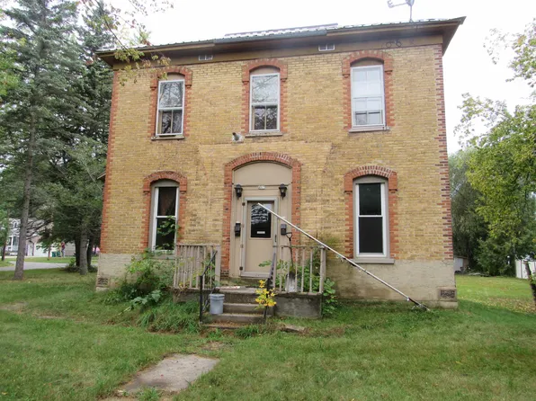 317 N Raymond St, Marinette, WI 54143