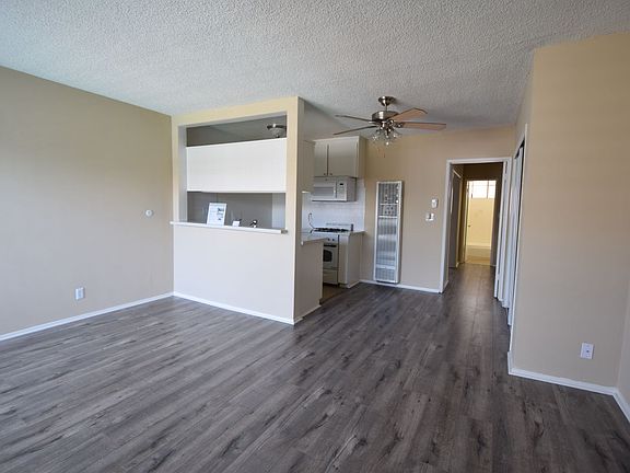3rd image of 12255 Burbank Blvd APT 228