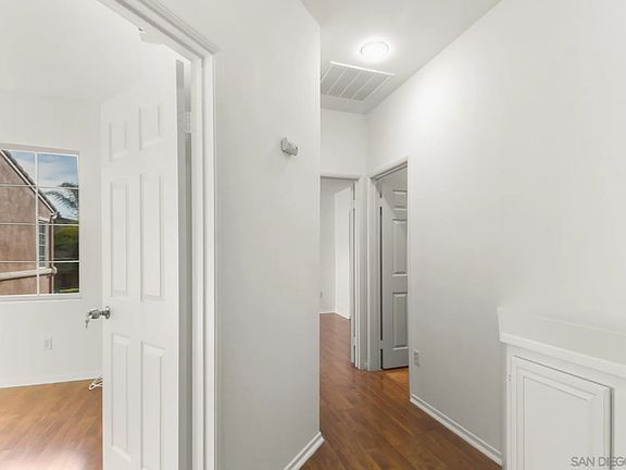 2nd image of 755 Caminito Moraga #755-3
