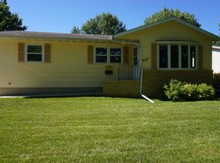 1425 Arizona Ave SW, Huron, SD 57350