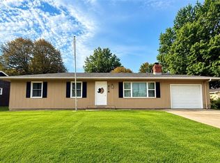 614 W 16th St, Maryville, MO 64468