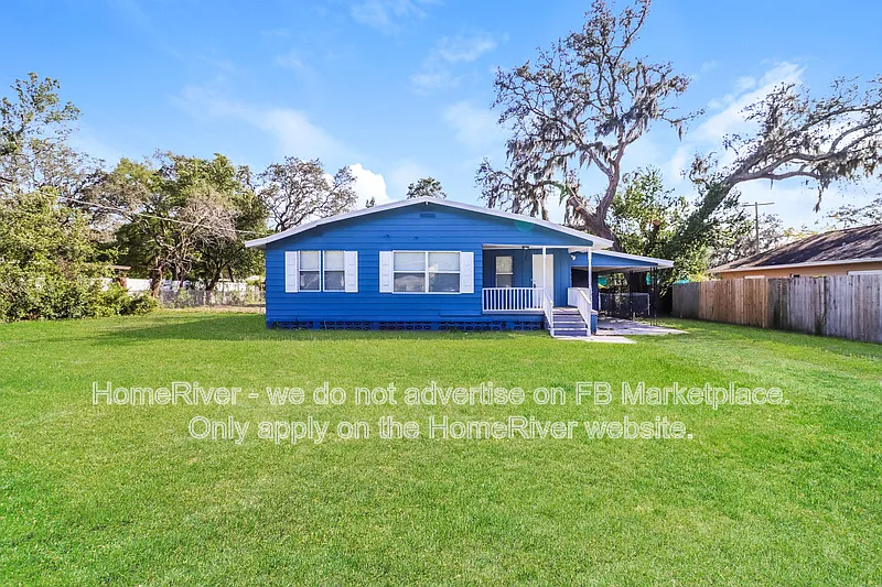 1322 W Hiawatha St