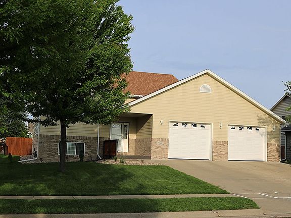 2nd image of 7300 S Hughes Ave
