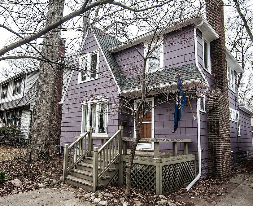 1st image of 609 Hawthorn Ave