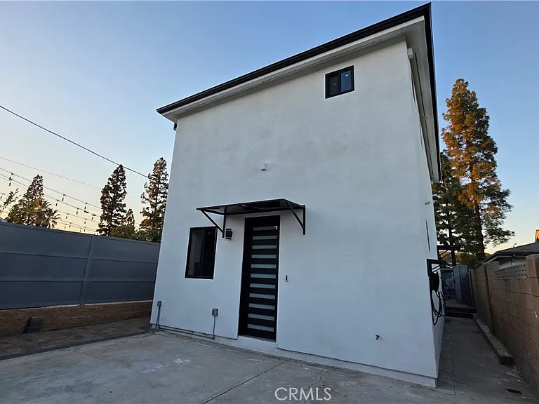 18222 Chatsworth St — Photo 18