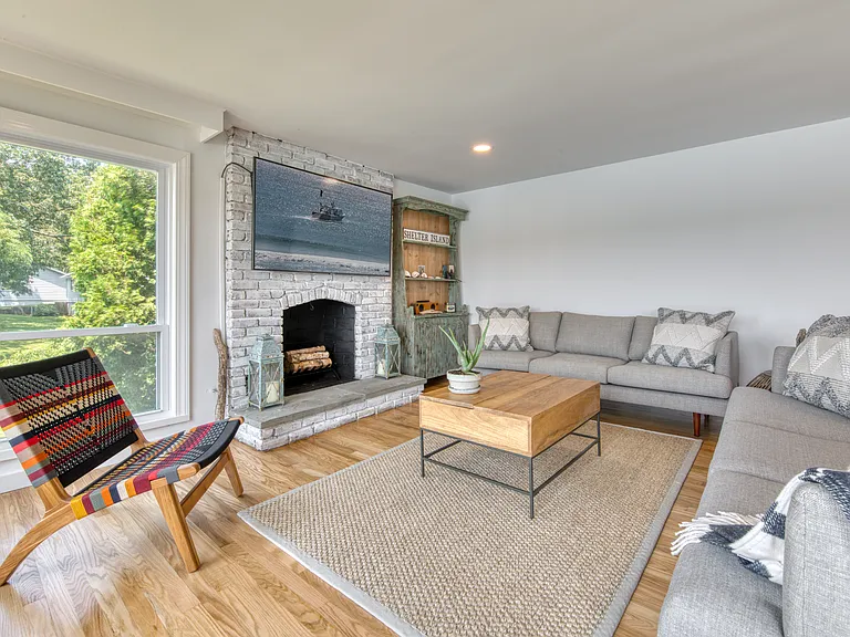 32 S Midway Rd — Photo 13