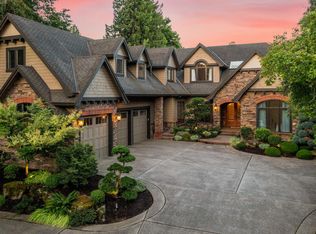 2572 Glen Eagles Pl, Lake Oswego, OR 97034