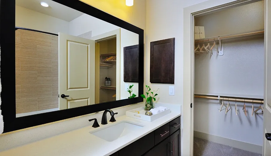 3 bed, 1647 sqft, $2,501 — Photo 3