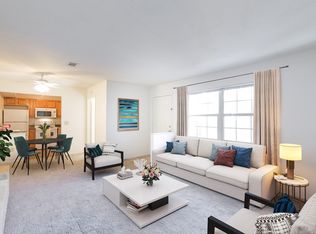 2917 Hunters Hl E, Jacksonville, FL 32246