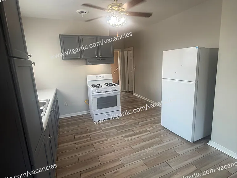 3910 Deodar St — Photo 8