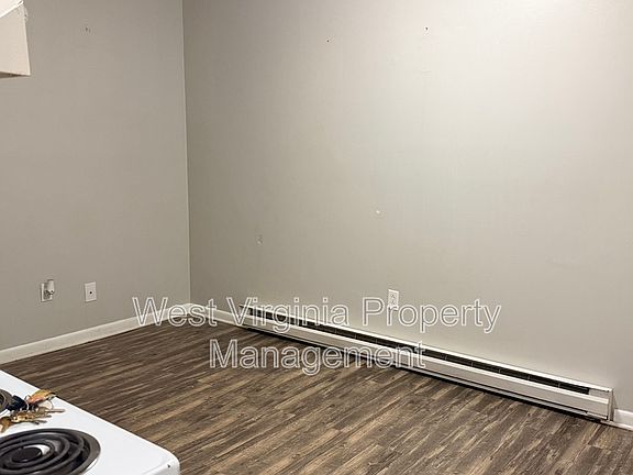 5th image of 852 Mercer St APT 3