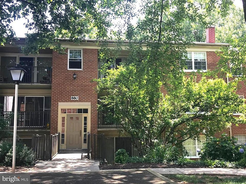 1st image of 880 College Pkwy #30