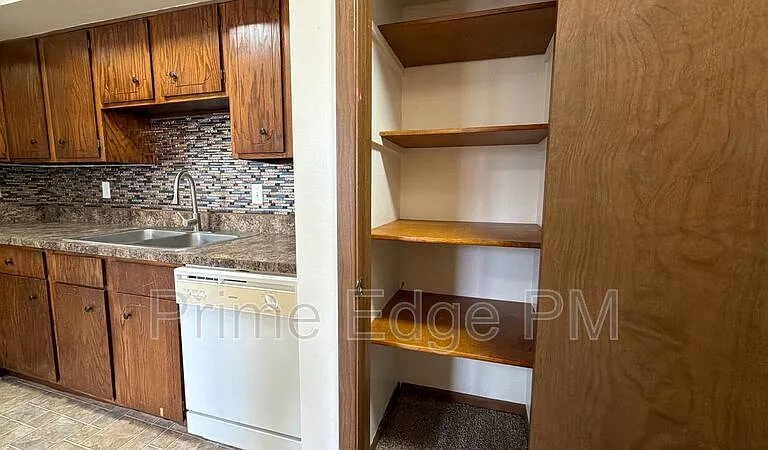 2532 T St #6 — Photo 11