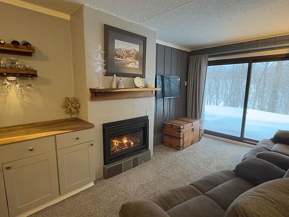 5th image of 697 East Mountain Road #B-1