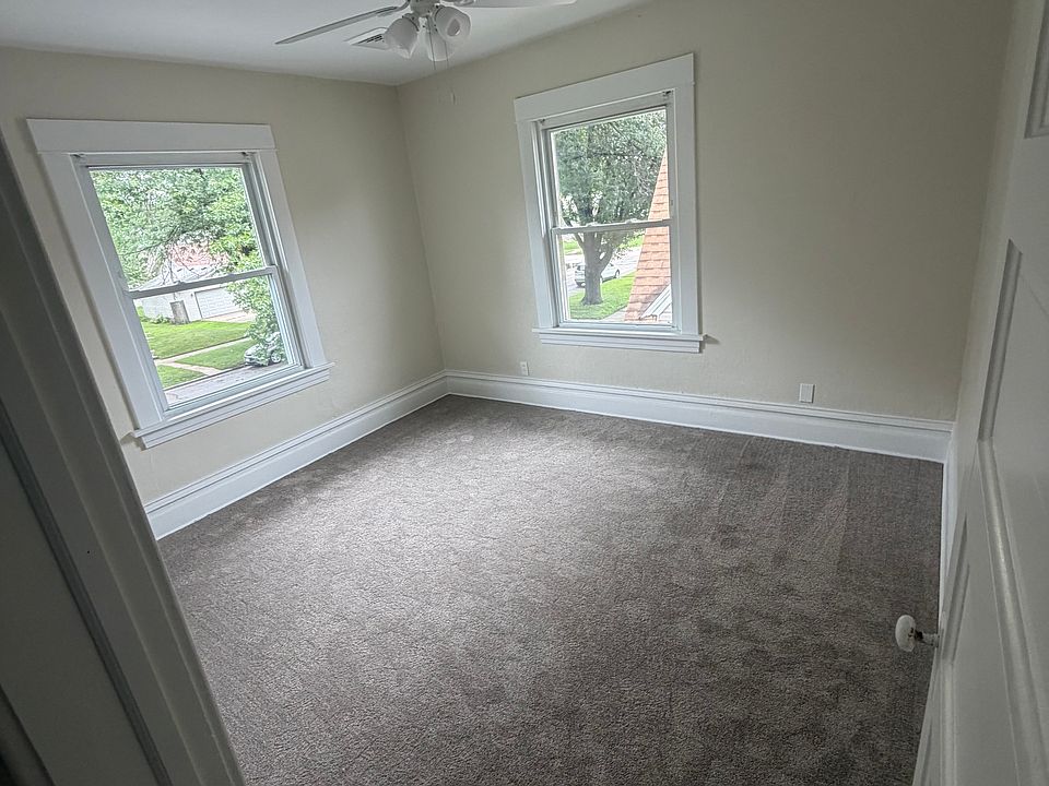 1st image of 915 G Ave NW #2