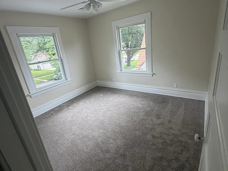 915 G Ave NW #2