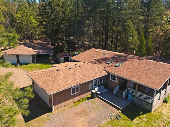 580 Jeannie Way, Cave Junction, OR 97523