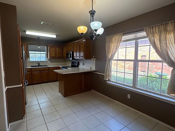 5th image of 4210 Catalpa Ln